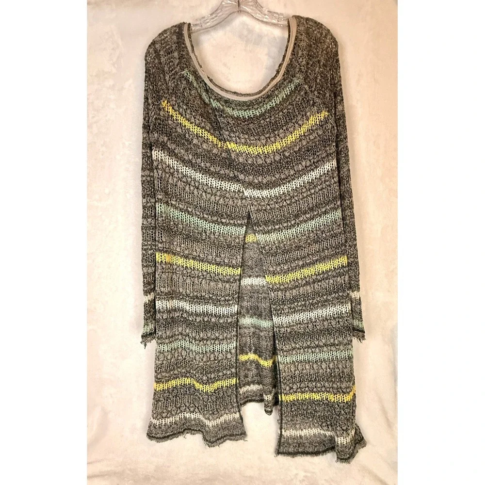 Free People Tunic Sweater Womens M Gray Striped Open Back Distressed EUC Boho